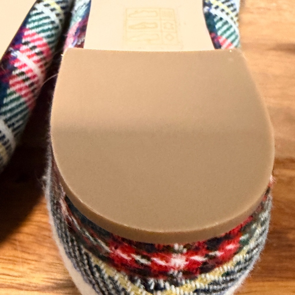 J. Crew Red/White Plaid Flats Black Bow Size 7 Snowy Tartan NWOT Old Money - Picture 9 of 12